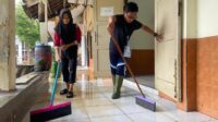bersih-bersih sekolah